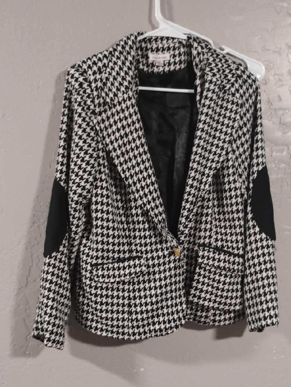 Joan Rivers Black & White Houndstooth Blazer